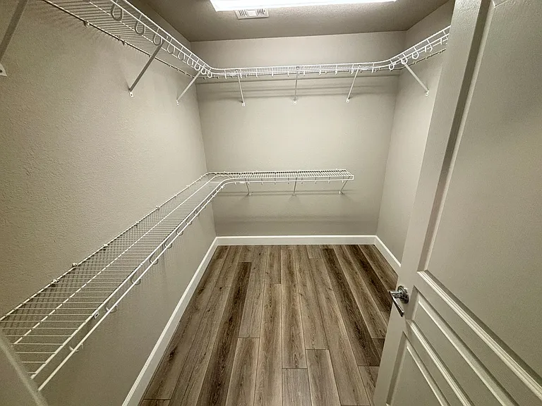 11194 Formosa Springs Ct — Photo 42