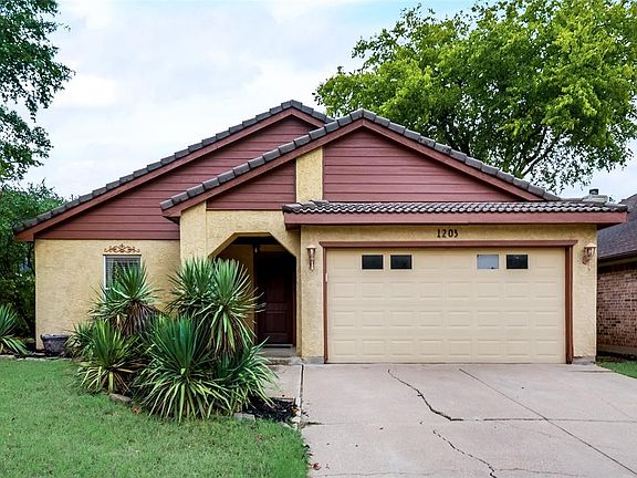 2nd image of 1203 Brooklawn Dr