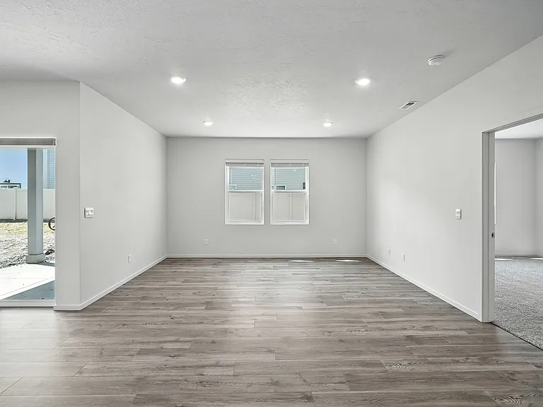 3742 S Keller Ln — Photo 3
