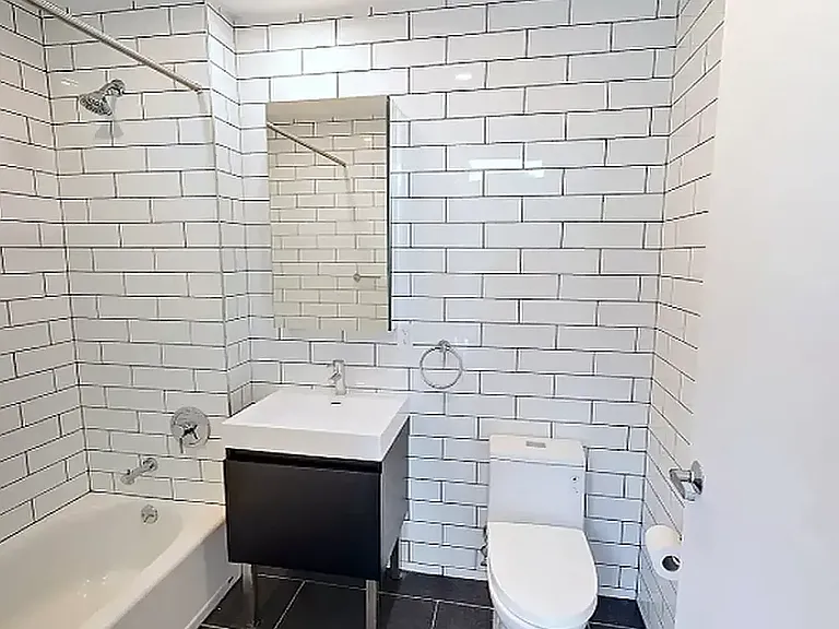 814 Amsterdam Ave #10N — Photo 4