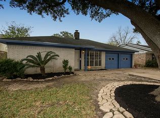 918 Buoy Rd, Houston, TX 77062