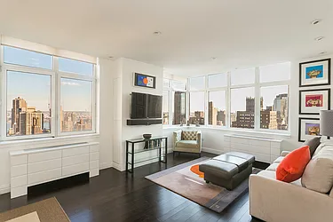 425 5th Avenue, #42B