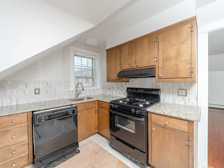 206 E Marion St #1 — Photo 15