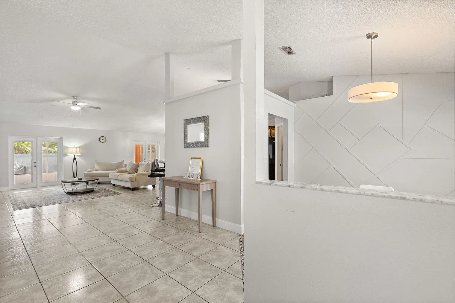 3 bed, 1.0 bath, 1496 sqft, $3,650 — Photo 2