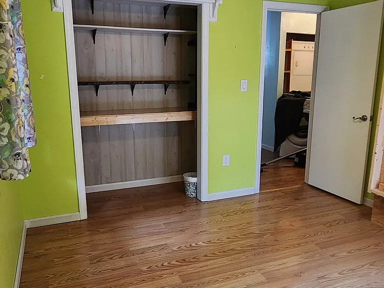 110 Harbour Rd — Photo 8