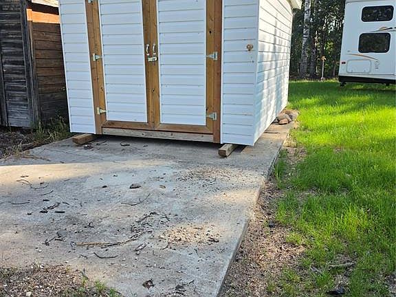 2nd image of 1041 Birch DRIVE