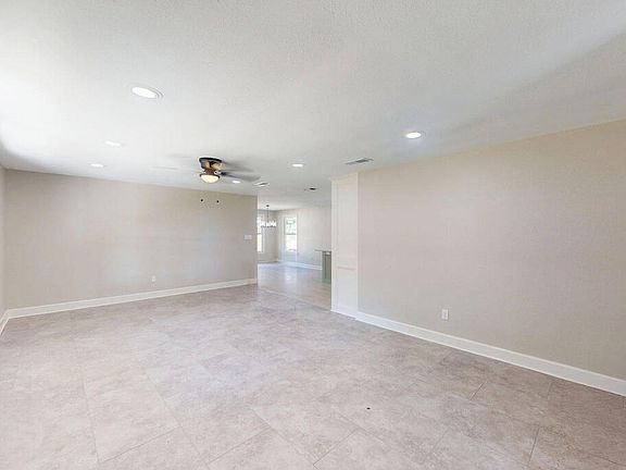 4th image of 3008 Hamilton St