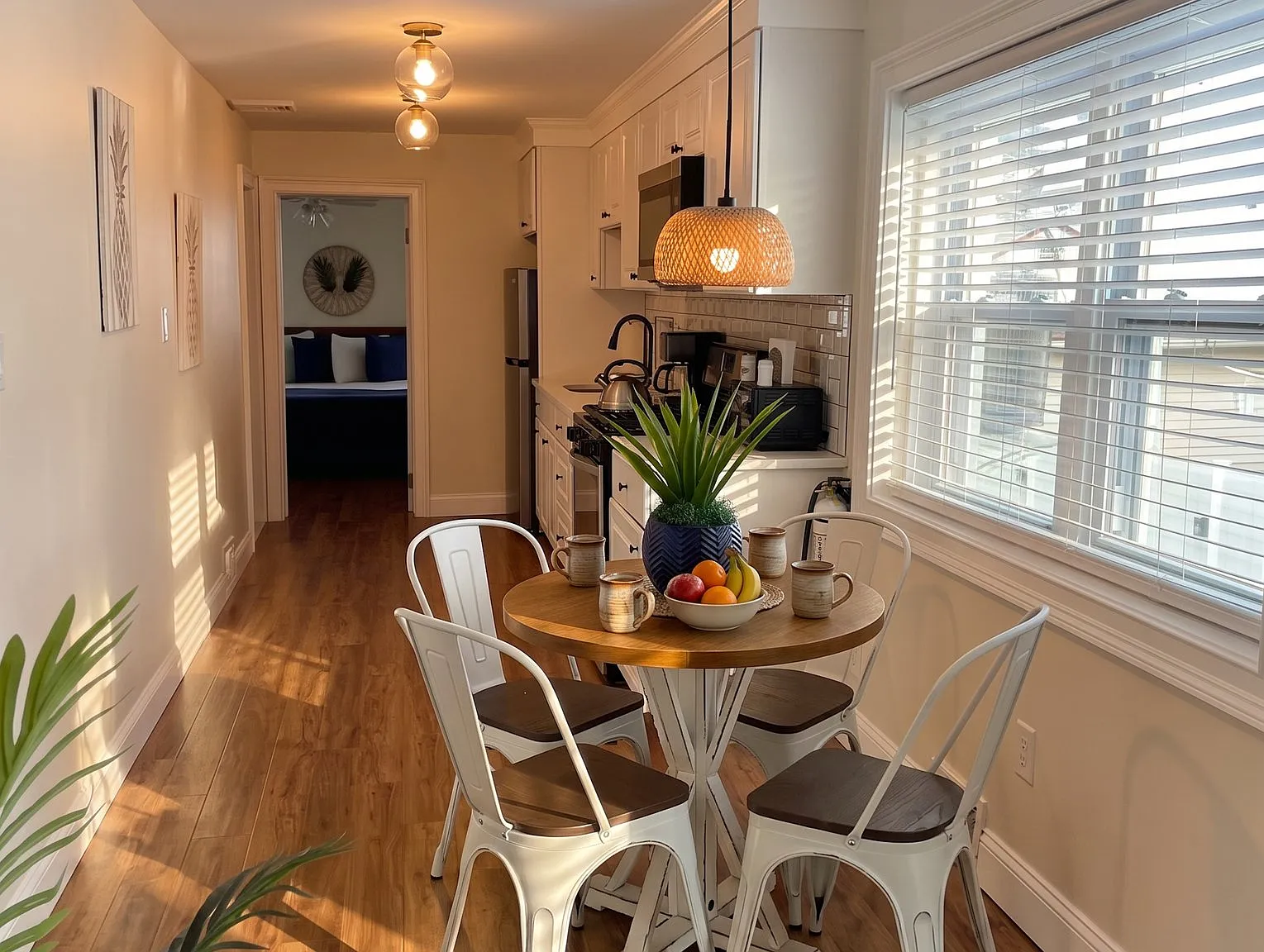 Winter Rental - Unit 1 - Ocean View - Third House from Beach & Boardwalk — Photo 3