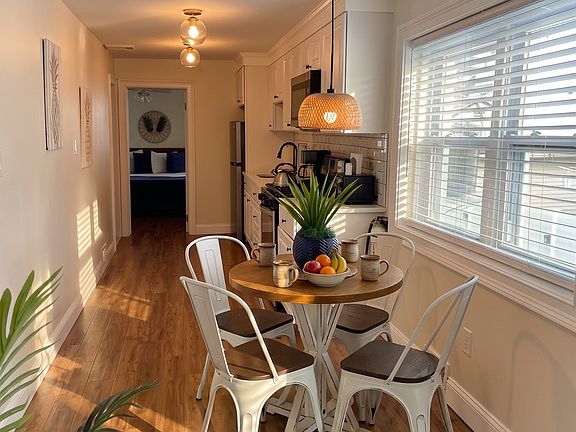 3rd image of 32 Franklin Ave APT 1