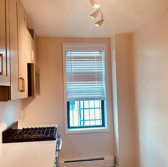 7 Laidlaw Ave #44 — Photo 2