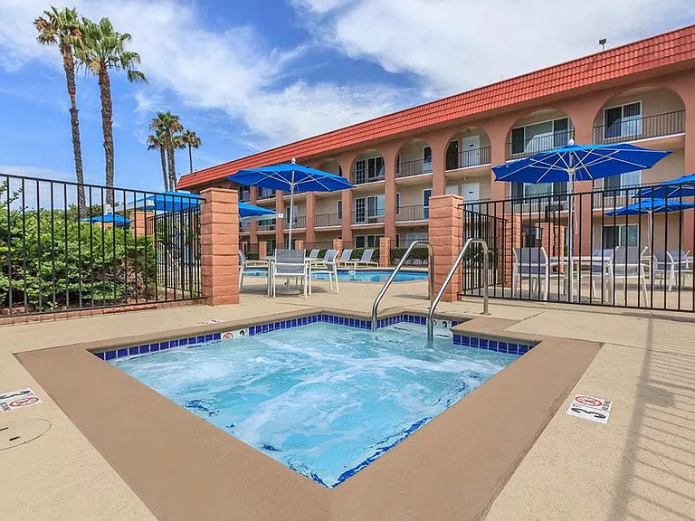 Villa Monair Apartments — Photo 17