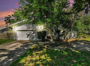 801 Lamont Pl, Temple Terrace, FL 33617