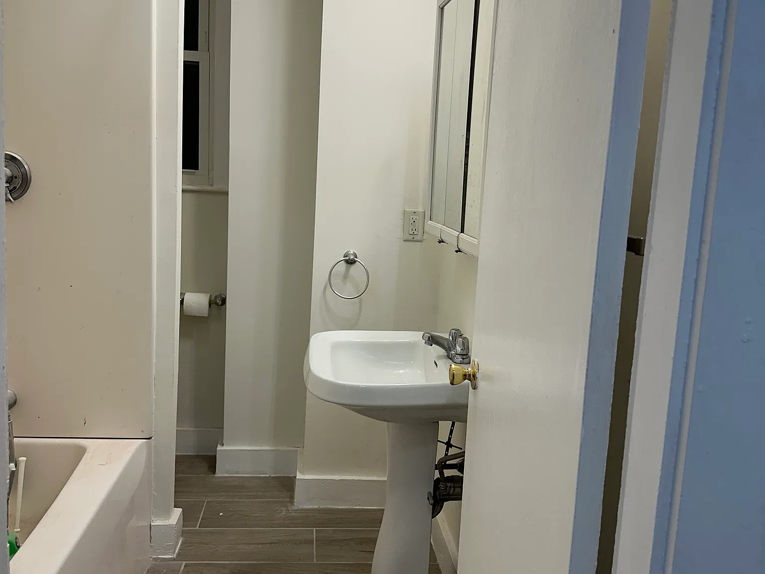 3 bed, 1200 sqft, $2,900 — Photo 2