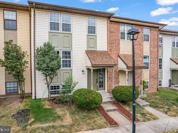 978 Branch Dr, Herndon, VA 20170