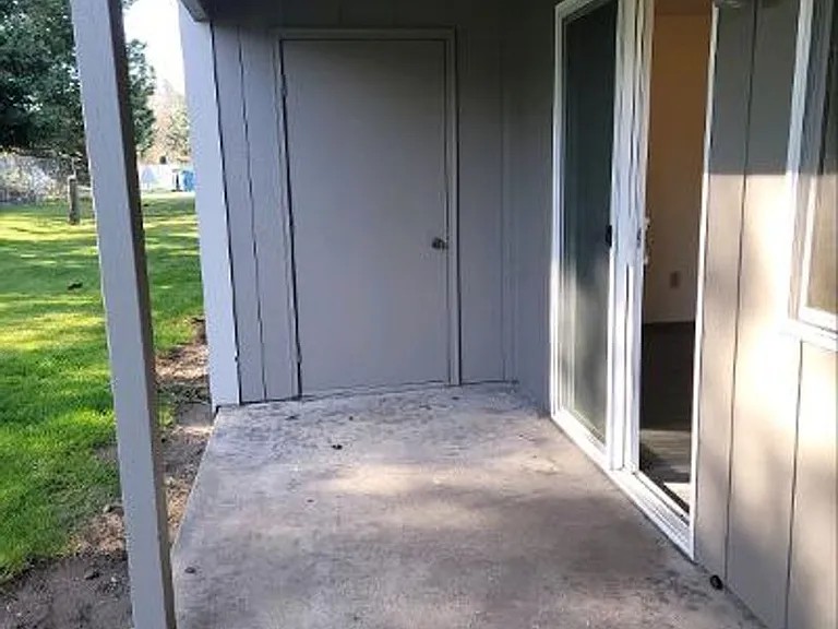Whispering Pines Apartments — Photo 15
