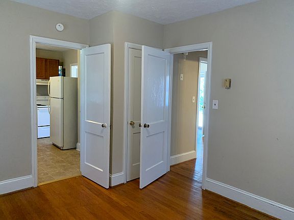 5th image of 812 Dunn Rd