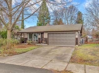 1828 Lillian St, Medford, OR 97501