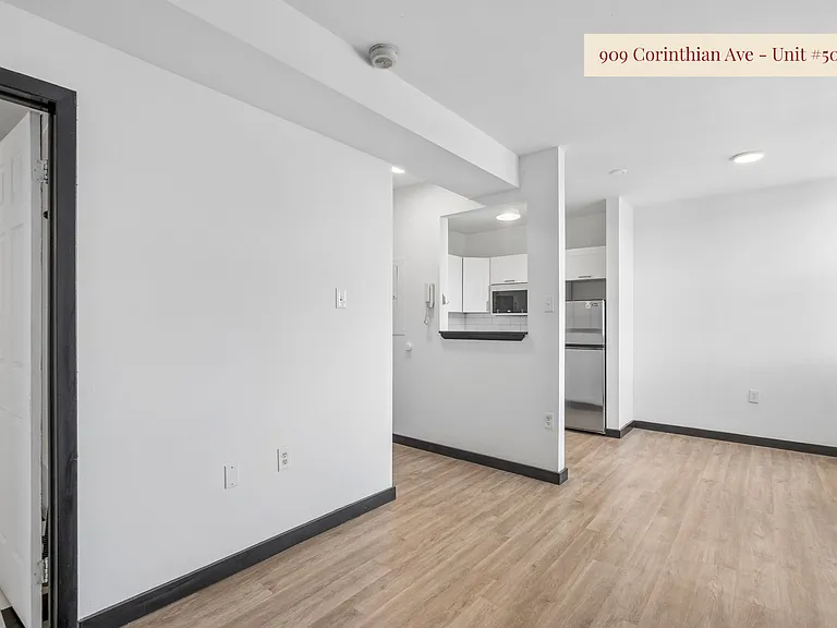 The Corinthian — Photo 48