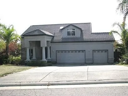 1120 Crestline Cir photo 1