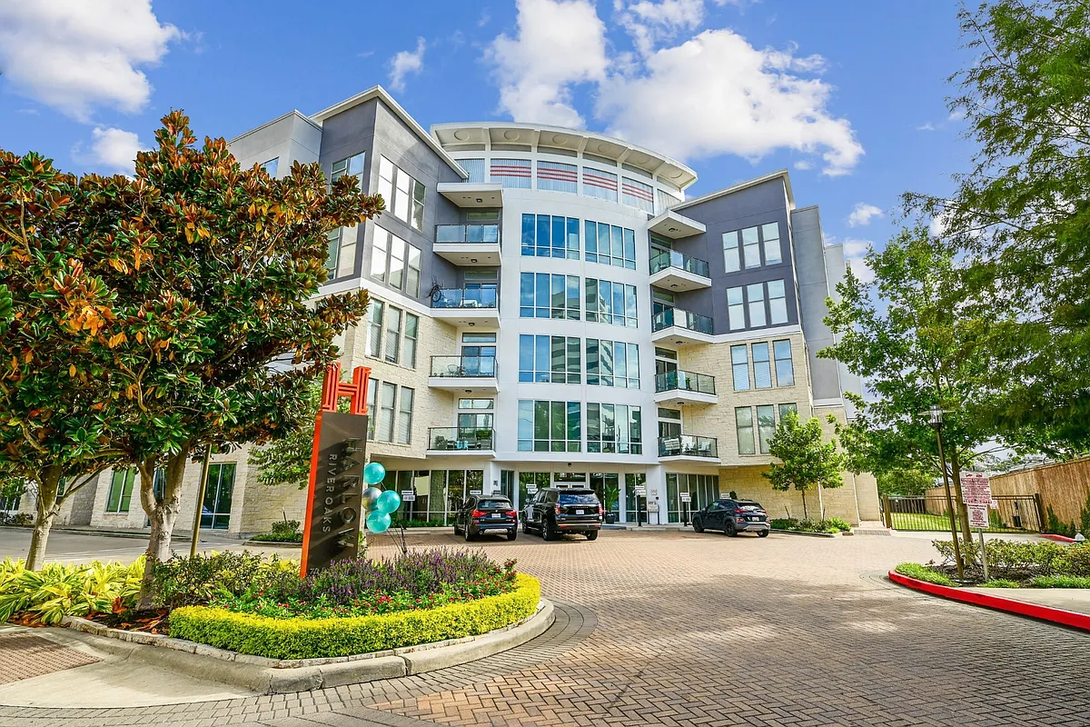 Building Photo - Harlow River Oaks