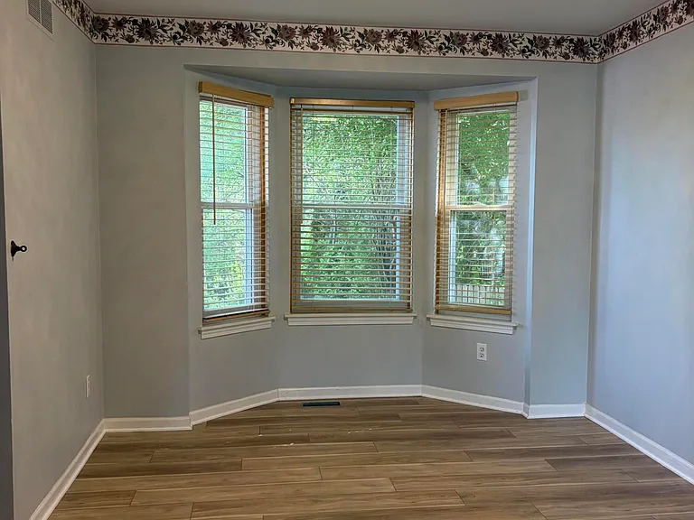 4101 Rolling Meadow Ln — Photo 7