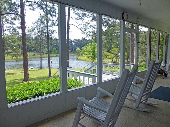 2nd image of 162 Pinecrest E