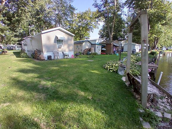 5th image of 13 Shore Acres Dr #13
