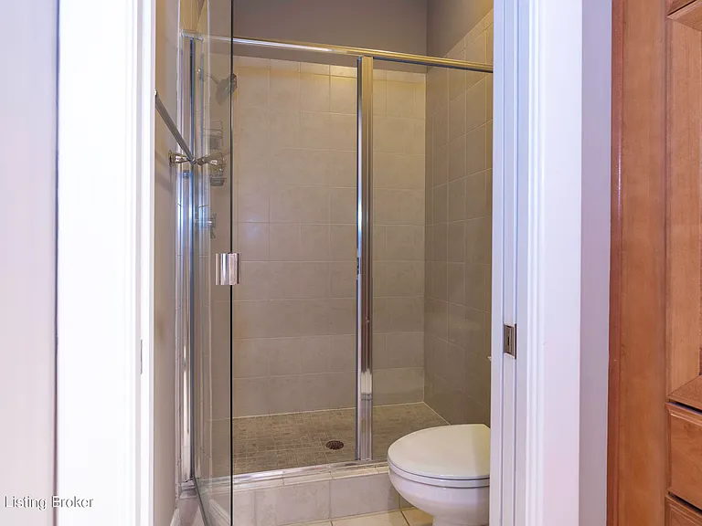 9506 Gerardia Ln — Photo 28