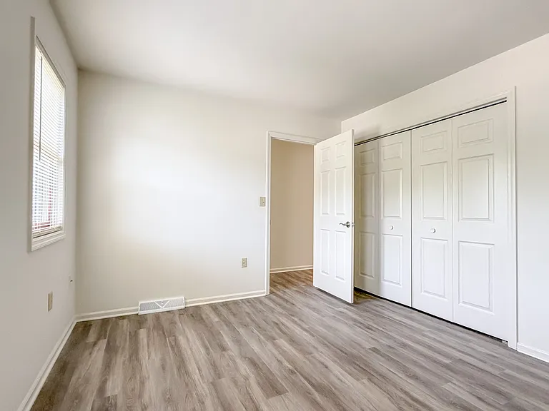 28 Pheasant Ln — Photo 16