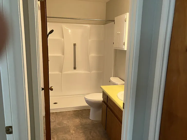626 Highland Ave — Photo 7