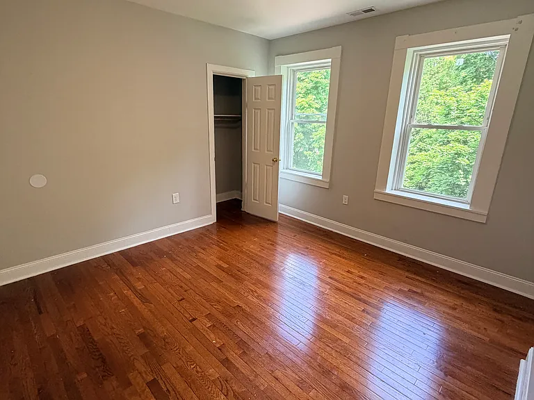 37 William St #3 — Photo 11