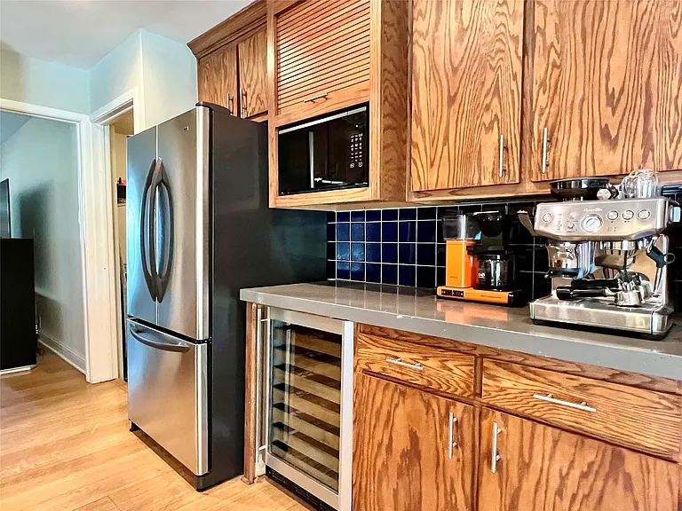 3421 Dartmoor Dr — Photo 7