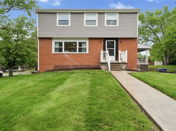 398 Holiday Park Dr, Pittsburgh, PA 15239