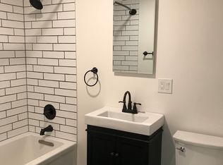 572 45th St APT A, Oakland, CA 94609