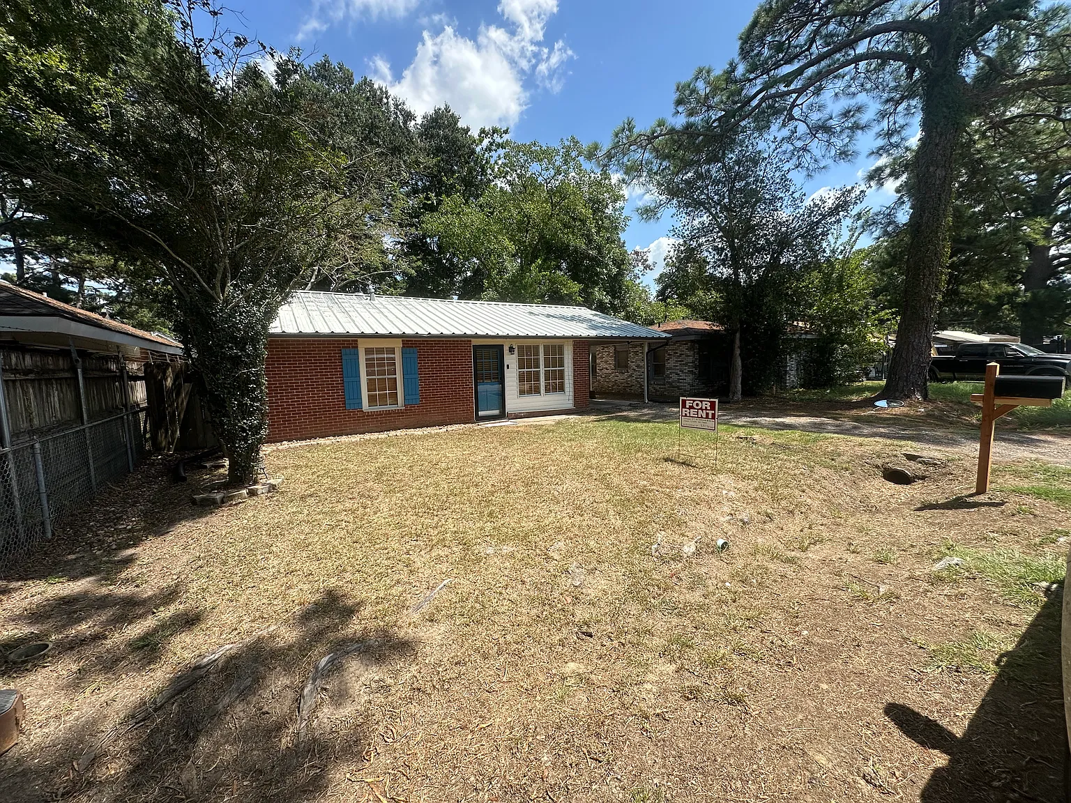 3 bed, 1260 sqft, $1,300 — Photo 2