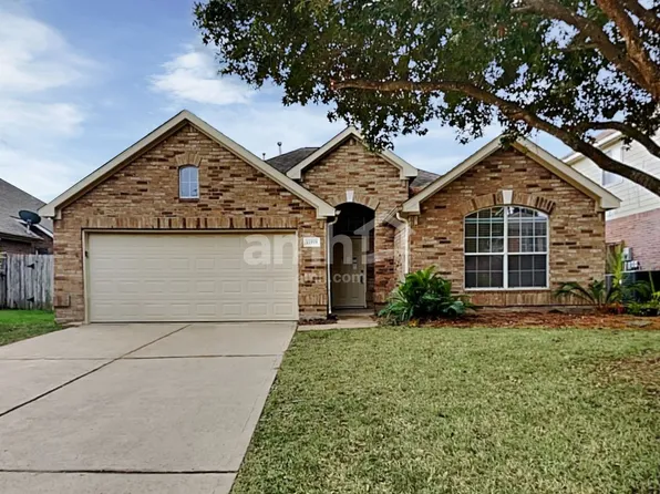 11919 Lois Lane Dr, Pinehurst, TX 77362