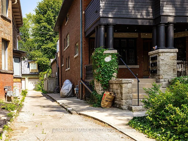 321 Palmerston Blvd #A — Photo 14