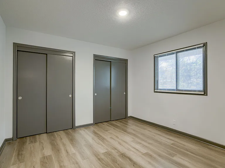 4513 Lafayette Ave #12 — Photo 9