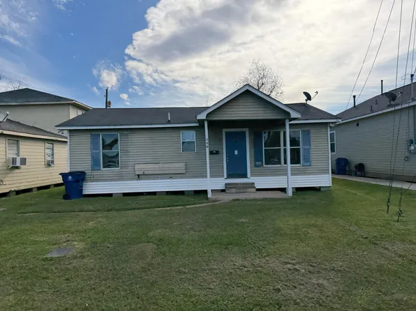 406 Snow Dr, West Columbia, TX 77486