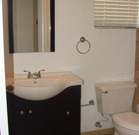 5th image of 201 E Bayridge Dr