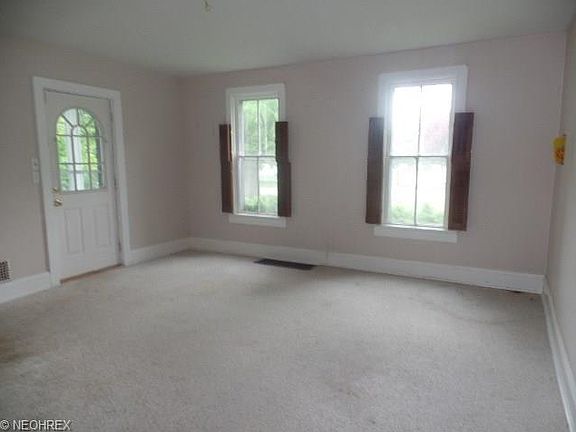 4th image of 8598 Center St