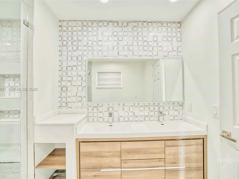 15151 NW 6th Ct — Photo 26