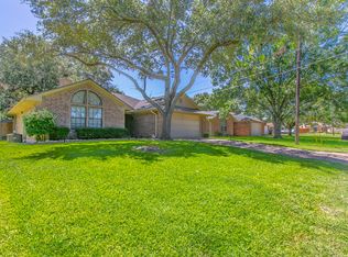 1815 Riata Dr, Woodway, TX 76712