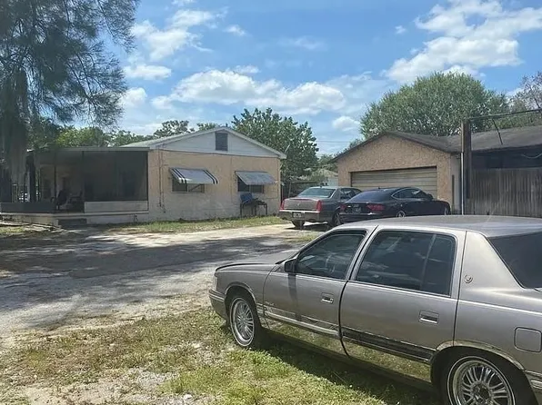 4102 E Hanna Ave, Tampa, FL 33610