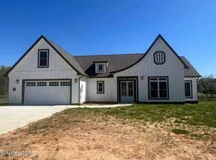 2416 Iron Forge Way, Sevierville, TN 37876