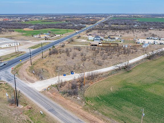 3rd image of 401 Elmdale Rd N