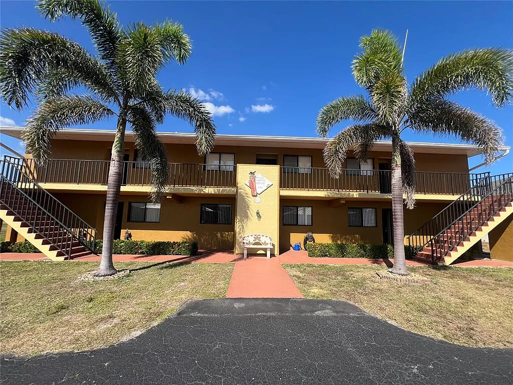 Building Photo - 1330 Rio De Janeiro Ave #3