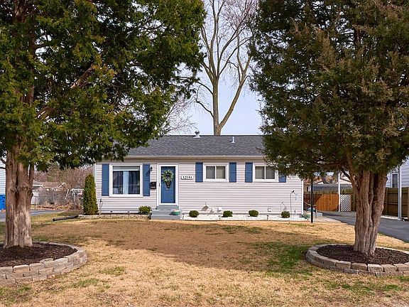5th image of 12148 Parkwood Pl