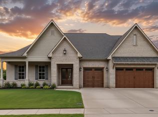 208 Miniver Pl, Huntsville, AL 35757