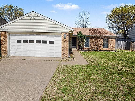 2nd image of 1024 S Riverside Dr